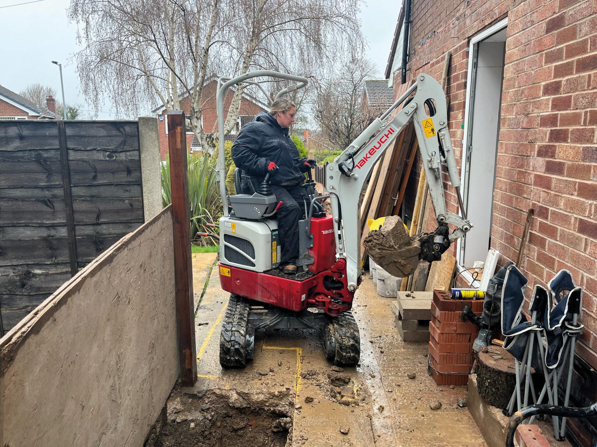 TB210R Working Shot 4