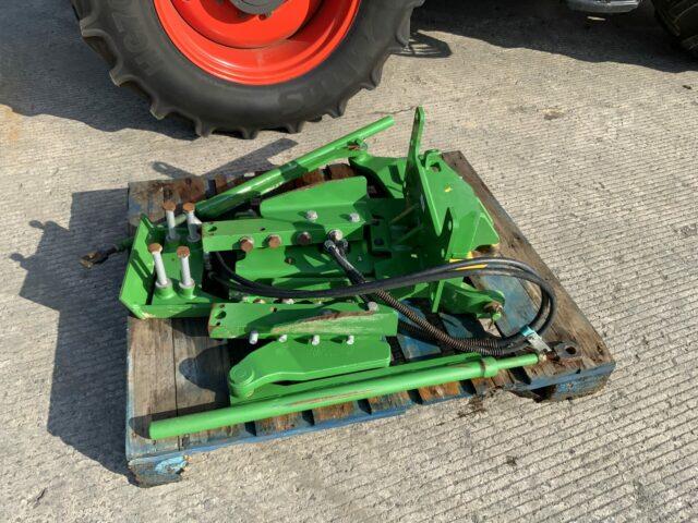 John Deere Pick Up Hitch To Suit JD 7310