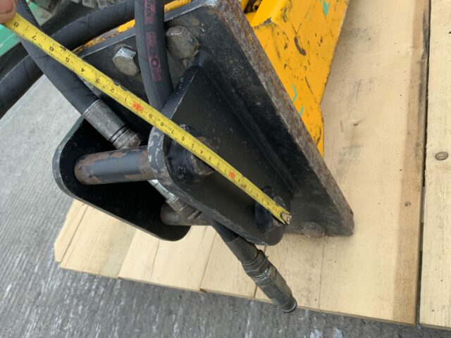 Arrow Head Breaker
