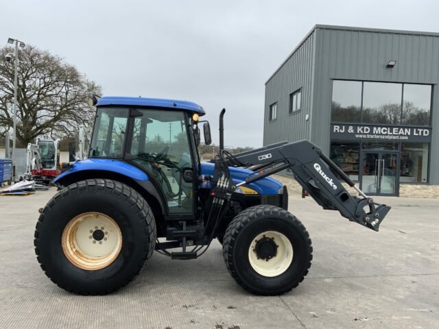 New Holland TD5030 Tractor (ST22199)