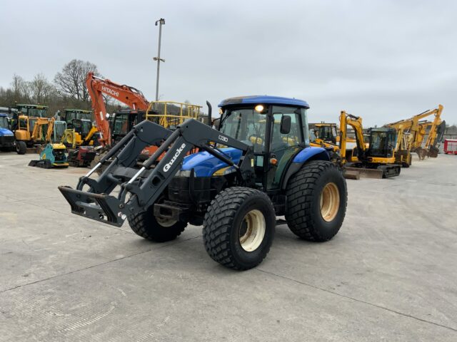 New Holland TD5030 Tractor (ST22199)