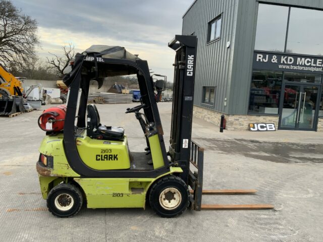 Clark CML18 Gas Fork Lift (ST21405)