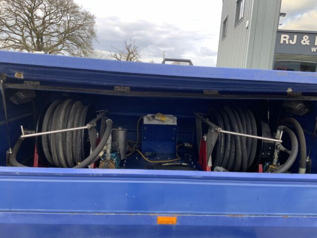Averon Engineering Oil Transfer Bowser (ST22003)