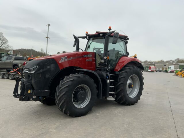 Case Magnum 310 Tractor (ST18497)