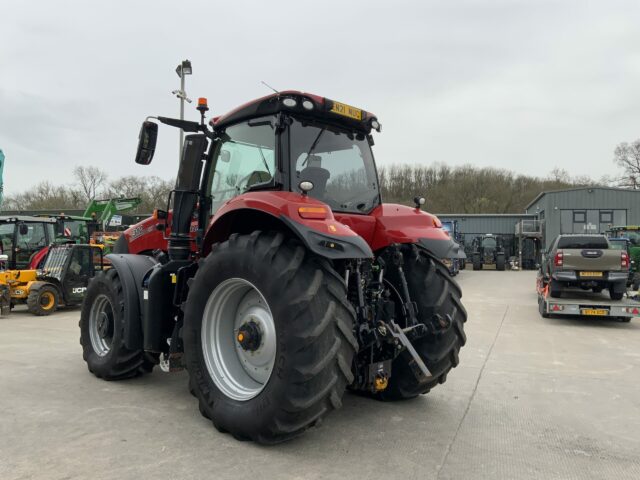 Case Magnum 310 Tractor (ST18497)