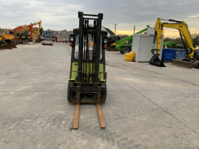 Clark CML18 Gas Fork Lift (ST21405)