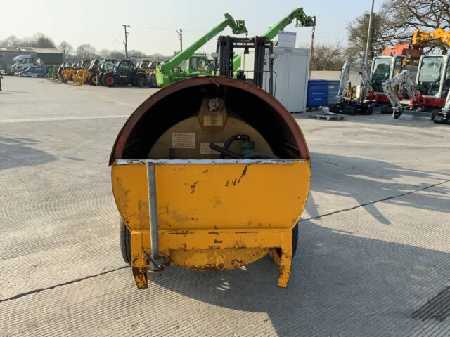 Diesel Bowser (ST22825)