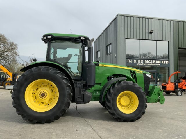 John Deere 8270R Tractor (ST21773)