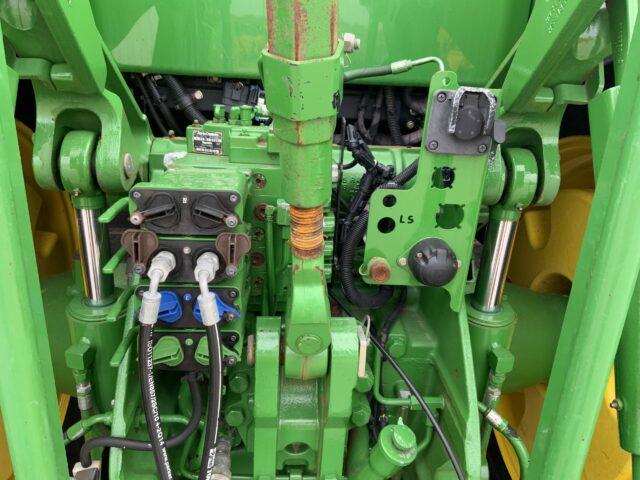 John Deere 8270R Tractor (ST21773)
