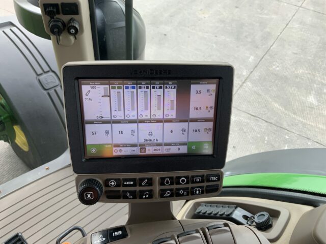 John Deere 8270R Tractor (ST21773)