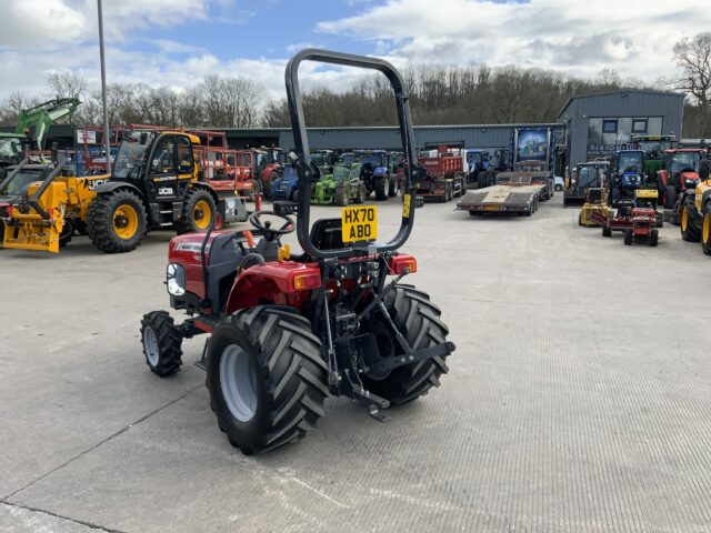 Massey Ferguson 1532 Compact Tractor (ST22752)