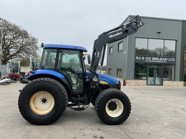 New Holland TD5030 Tractor (ST22199)