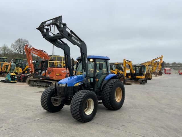 New Holland TD5030 Tractor (ST22199)