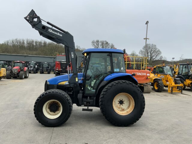 New Holland TD5030 Tractor (ST22199)