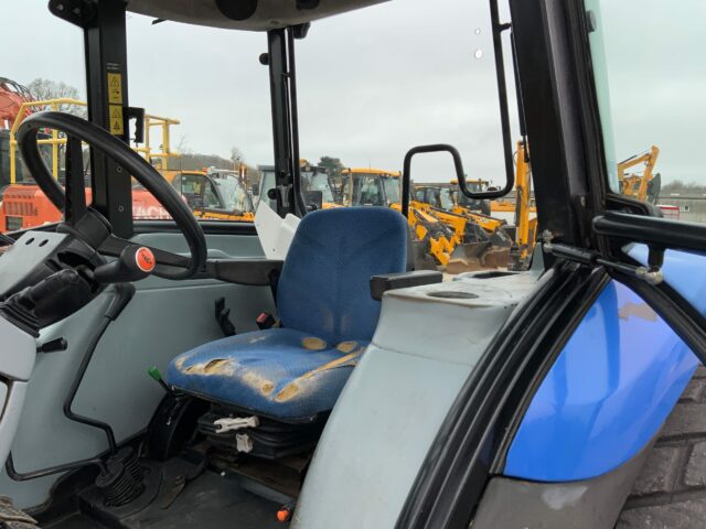 New Holland TD5030 Tractor (ST22199)
