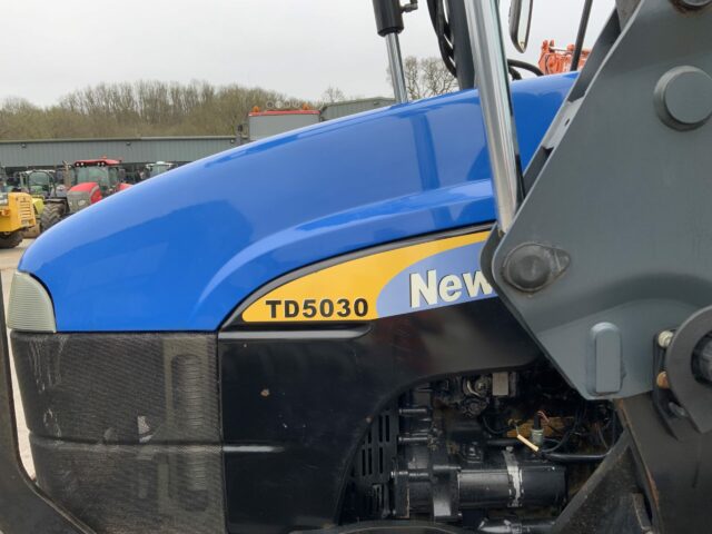 New Holland TD5030 Tractor (ST22199)