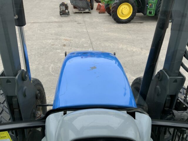 New Holland TD5030 Tractor (ST22199)