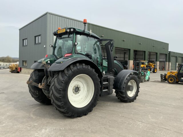 Valtra T214 Versu Unlimited Tractor (ST22268)