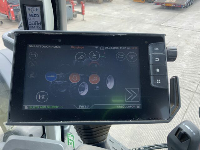Valtra T214 Versu Unlimited Tractor (ST22268)