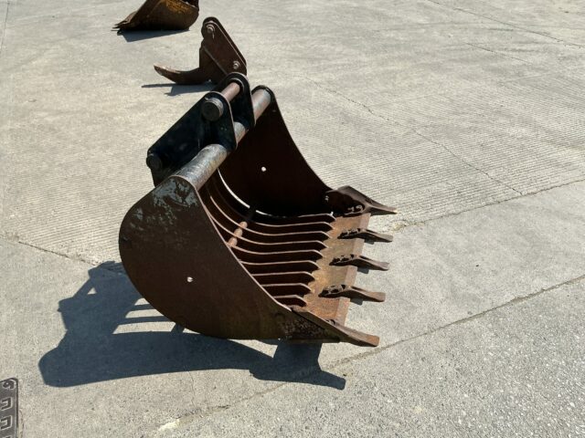 3FT Riddle Bucket