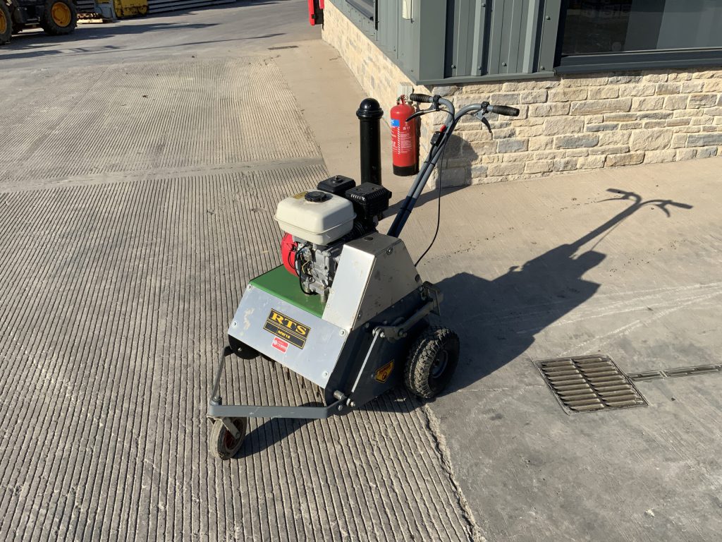 Risboro Turf Products MW18 Pedestrian Spiker