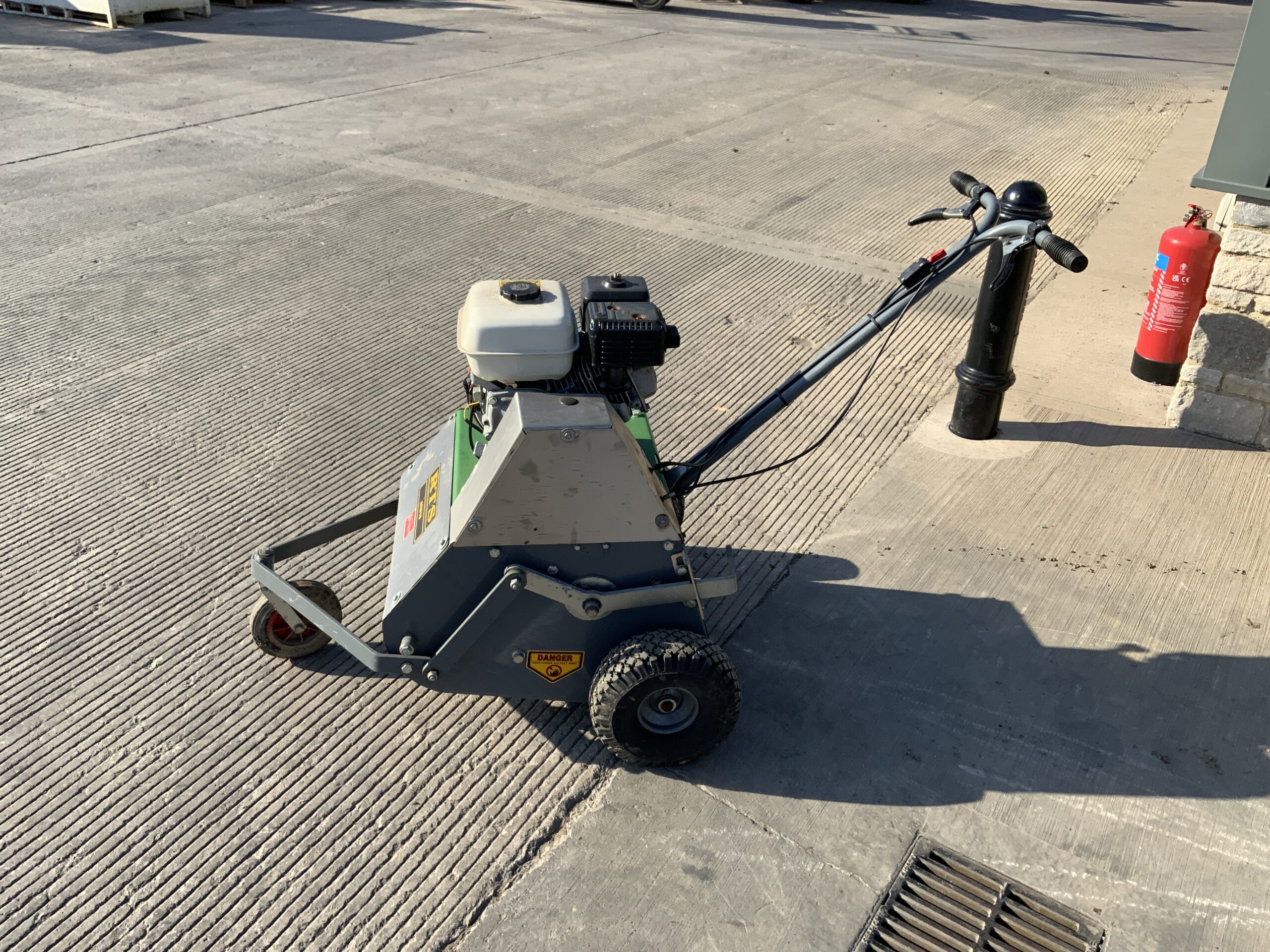 Risboro Turf Products MW18 Pedestrian Spiker