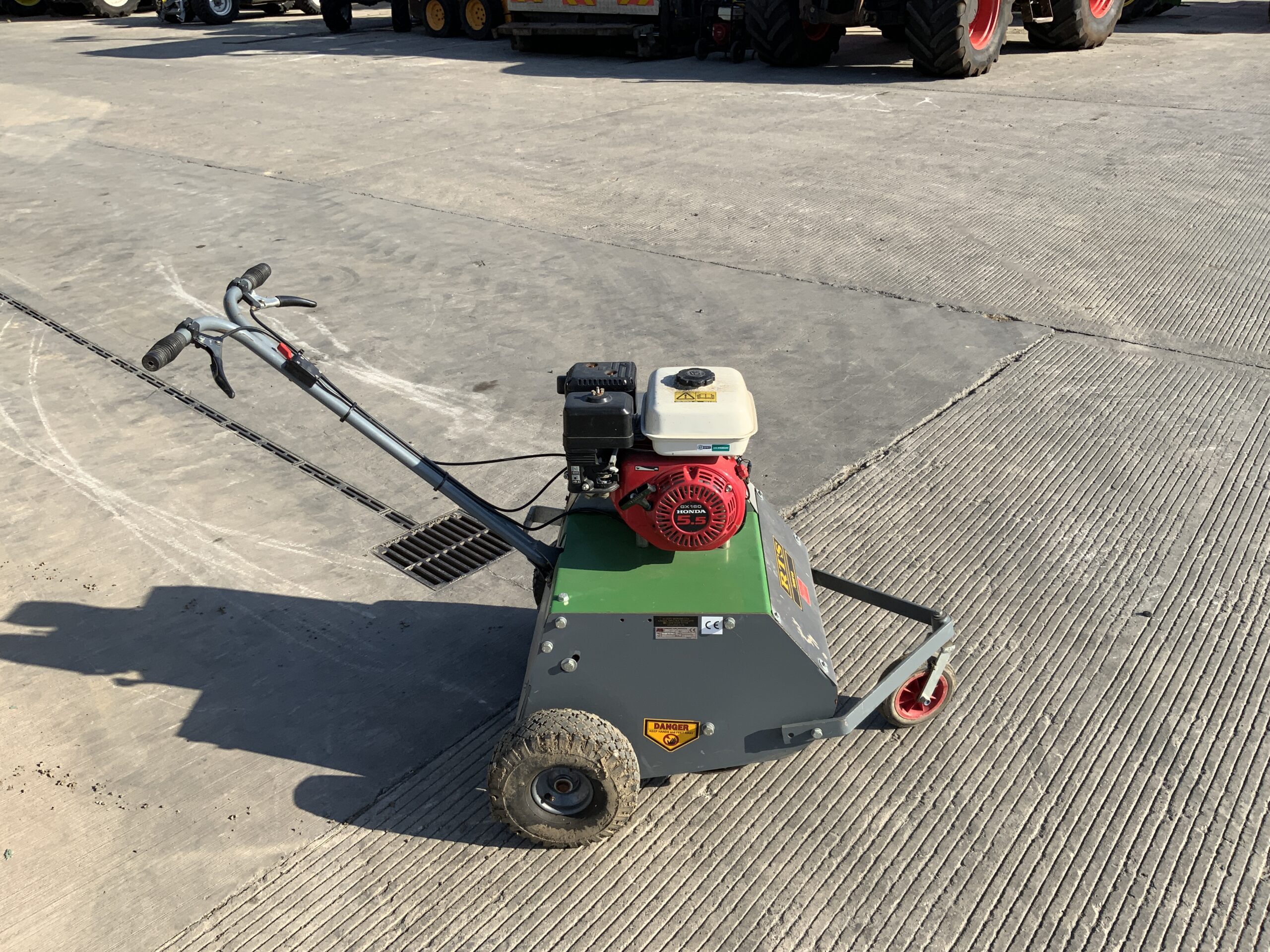 Risboro Turf Products MW18 Pedestrian Spiker