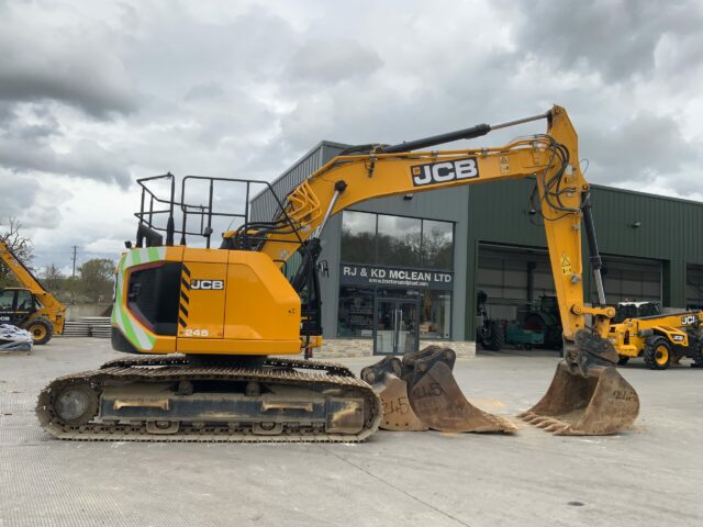 JCB 245XRL Digger (ST22805)