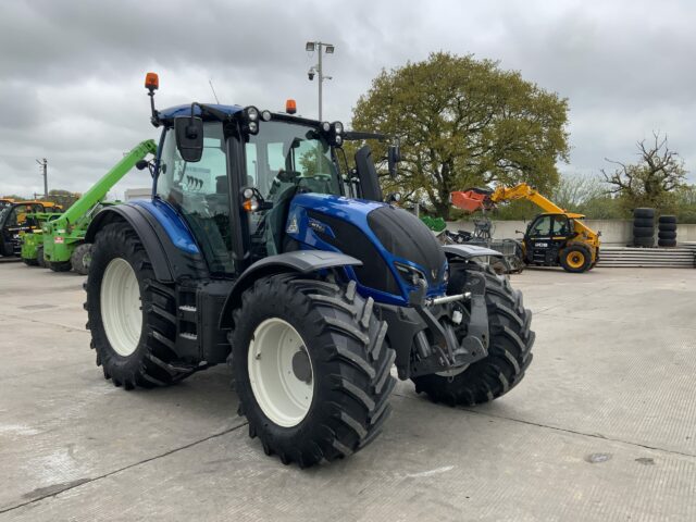 Valtra N174 Active Tractor (ST23159)