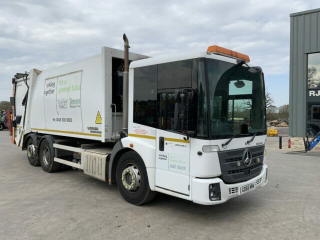 Mercedes Econic 2630 Refuse Truck (ST22884)