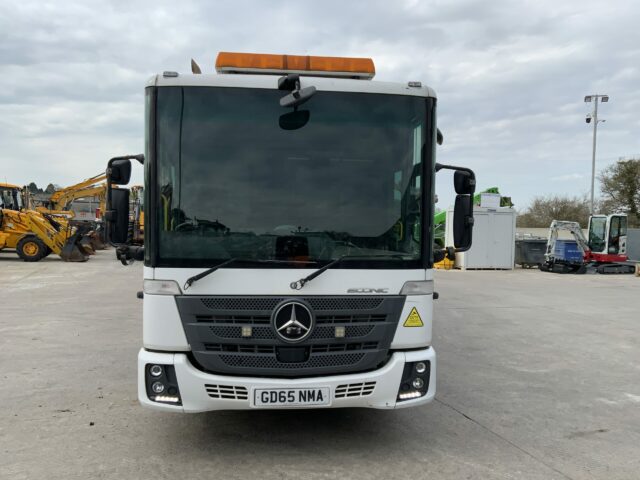 Mercedes Econic 2630 Refuse Truck (ST22884)