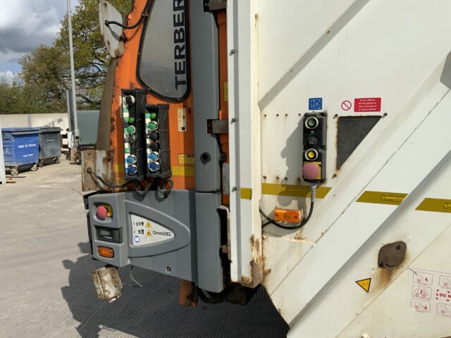 Dennis Eagle Elite 6 Bin Lorry (ST22881)