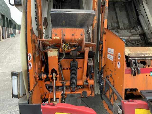 Dennis Eagle Elite 6 Bin Lorry (ST22883)
