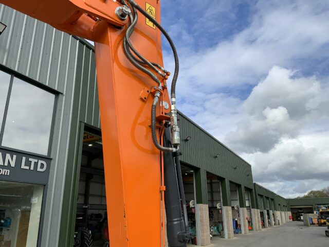 Doosan DX57 Wheeled Excavator (ST23100)
