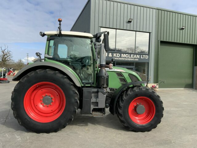 Fendt 724 Profi Plus Tractor (ST22528)