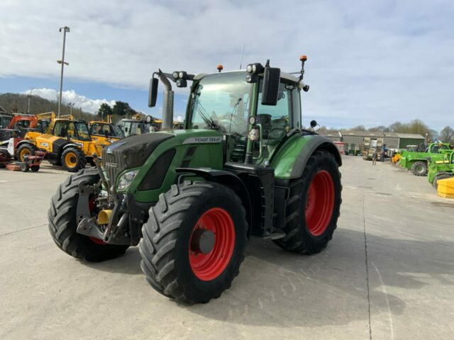 Fendt 724 Profi Plus Tractor (ST22528)