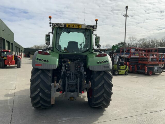 Fendt 724 Profi Plus Tractor (ST22528)