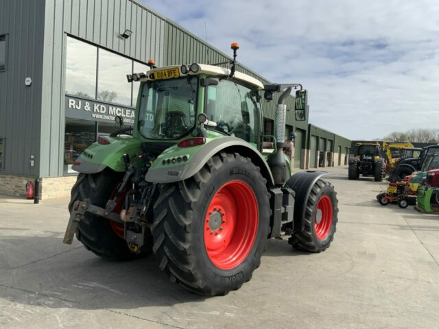 Fendt 724 Profi Plus Tractor (ST22528)