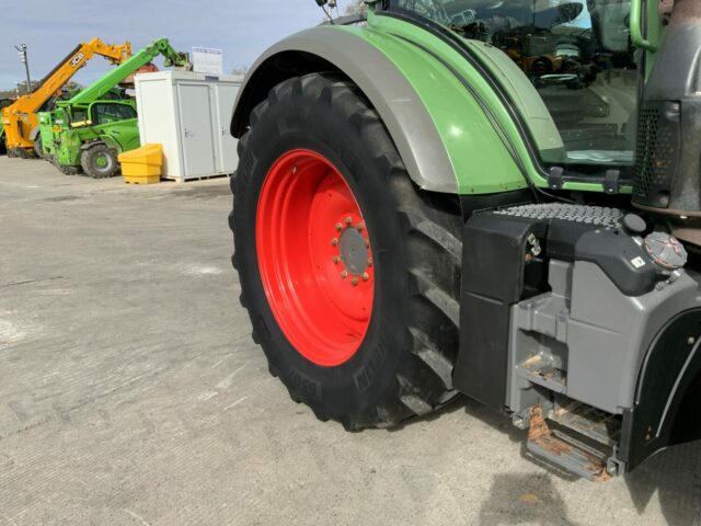 Fendt 724 Profi Plus Tractor (ST22528)