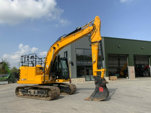 JCB 131X LC Digger (ST23103)