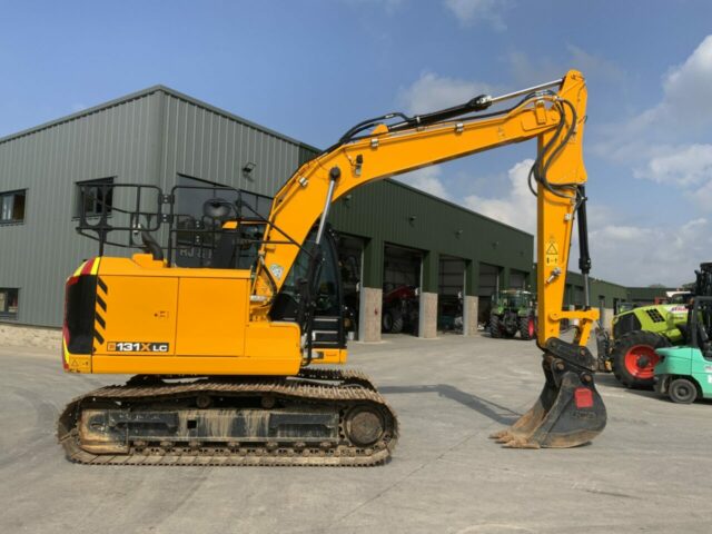 JCB 131X LC Digger (ST23103)