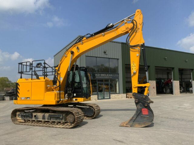 JCB 131X LC Digger (ST23103)