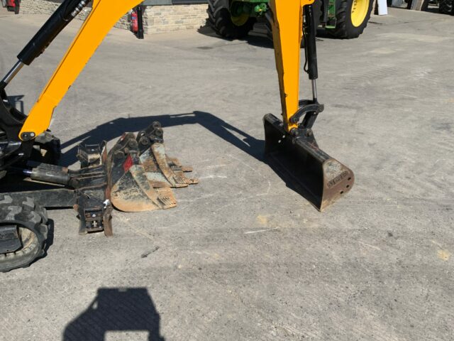 JCB 16C-1 Digger (ST22914)