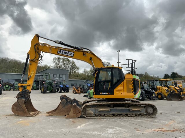 JCB 245XRL Digger (ST22805)