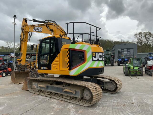 JCB 245XRL Digger (ST22805)