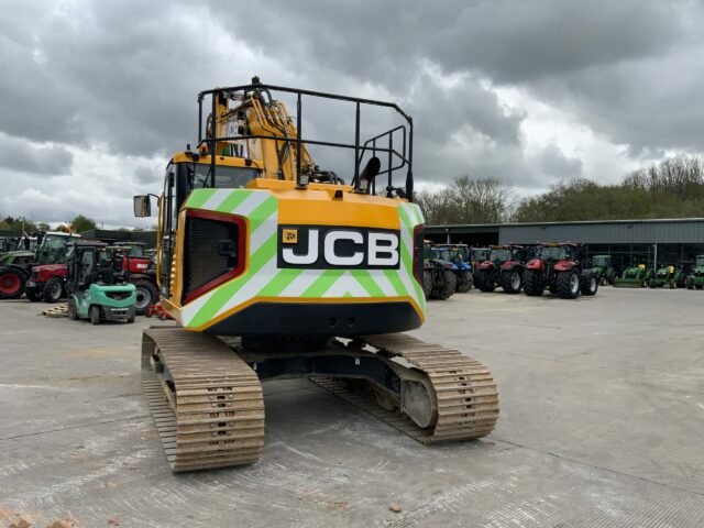 JCB 245XRL Digger (ST22805)