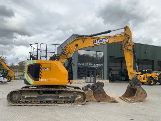 JCB 245XRL Digger (ST22805)