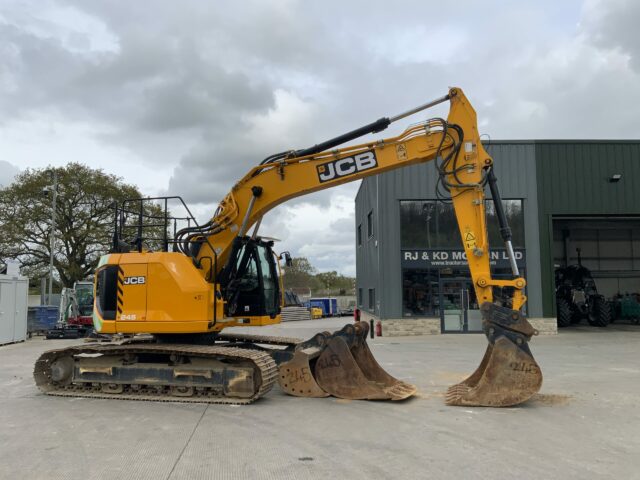 JCB 245XRL Digger (ST22805)