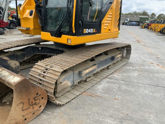 JCB 245XRL Digger (ST22805)