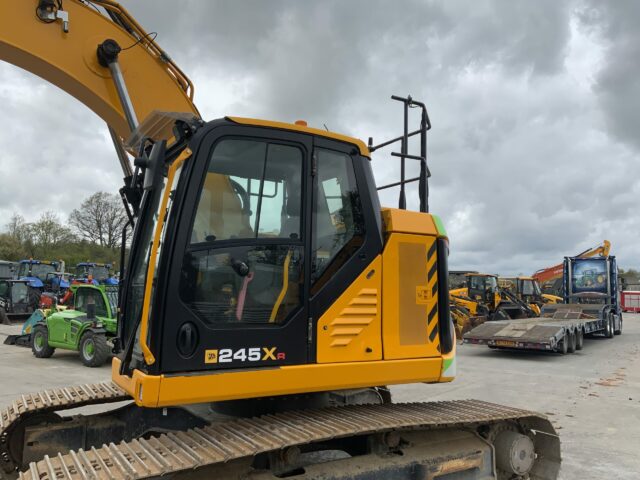 JCB 245XRL Digger (ST22805)